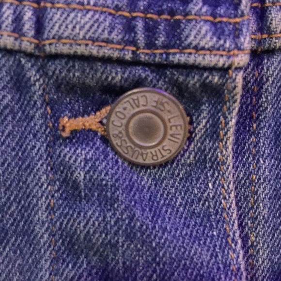 Levi’s Vintage Sleeveless Blue Jean Jacket - Picture 3 of 4